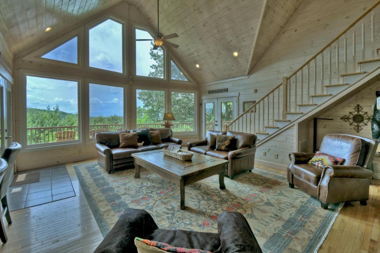 Champagne Chalet - Cuddleup Villa Morganton Eksteriør bilde