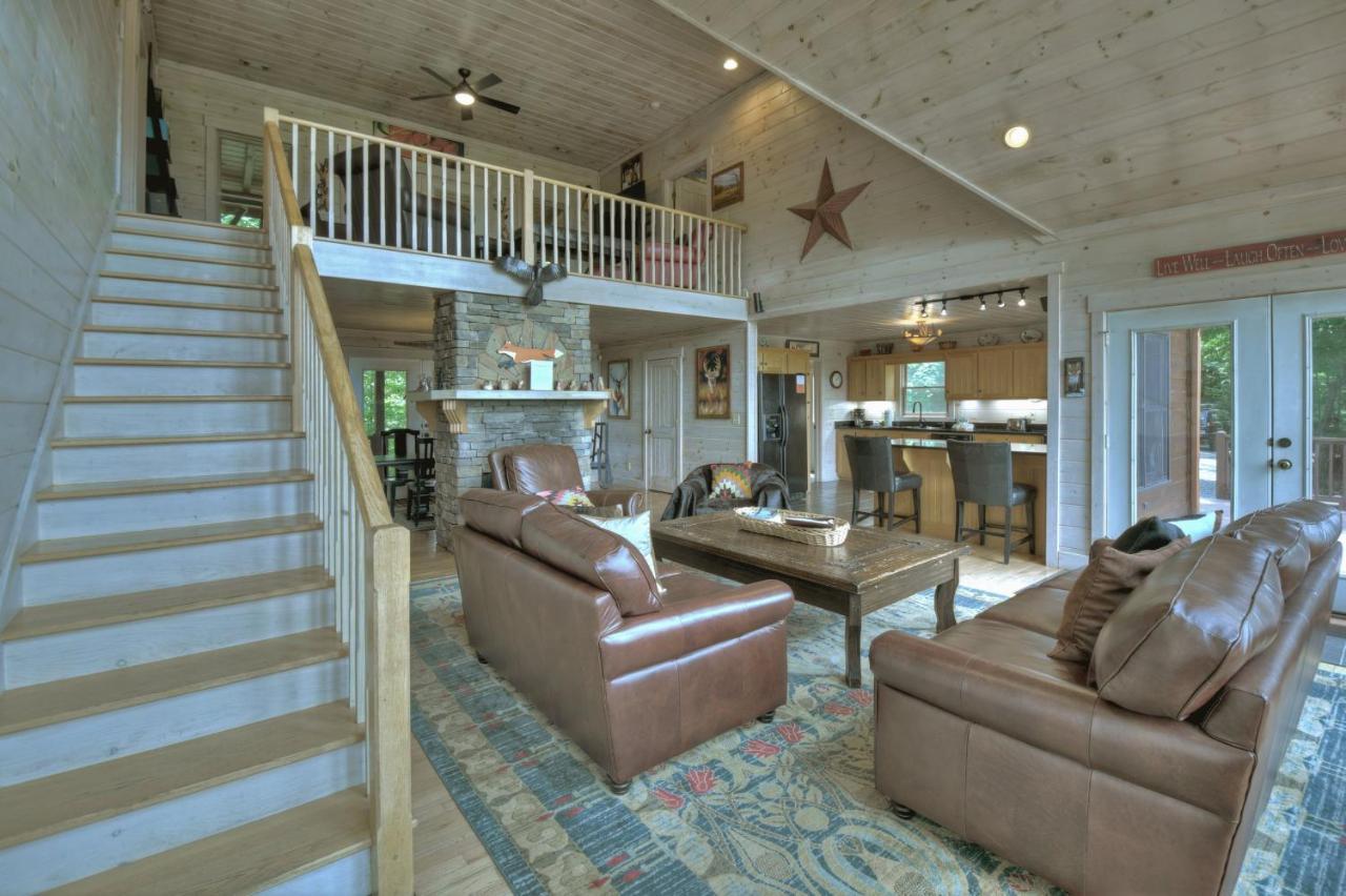 Champagne Chalet - Cuddleup Villa Morganton Eksteriør bilde
