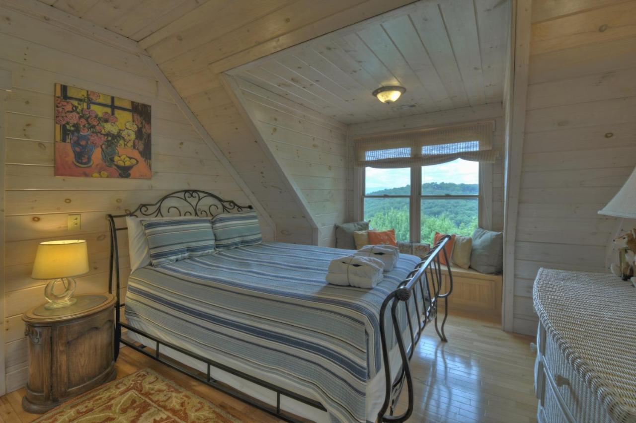 Champagne Chalet - Cuddleup Villa Morganton Eksteriør bilde
